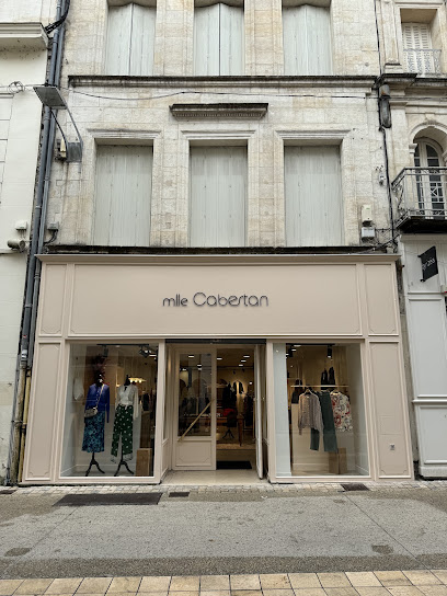 Mlle Cabestan Magasin De Vêtements à Niort
