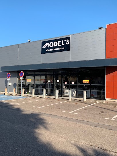 Model's, Magasin de Vêtements à Saint-Marcel