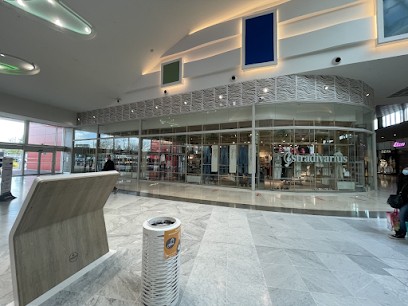 Stradivarius, Magasin de Vêtements à Noyelles-Godault