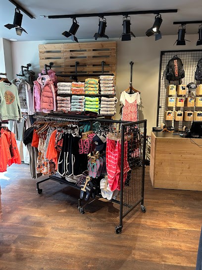 Superdry Wimereux, Magasin de Vêtements à Wimereux