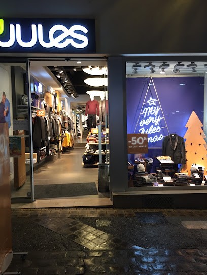 Jules Moulins, Magasin de Vêtements à Moulins