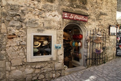La Chapellerie, Magasin de Vêtements aux Baux-de-Provence