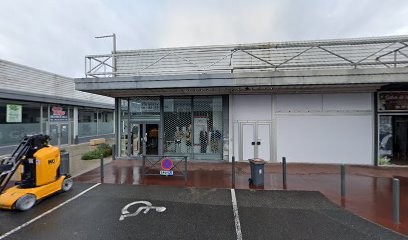 LPB LES PETITES BOMBES, Magasin de Vêtements au Sequestre