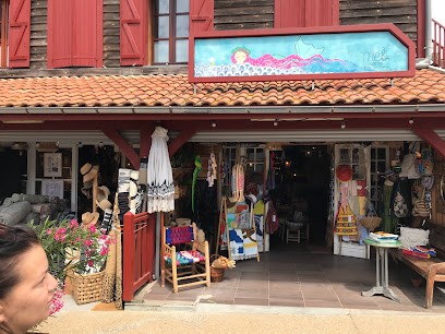 Mel, Magasin de Vêtements à Saint-Julien-en-Born