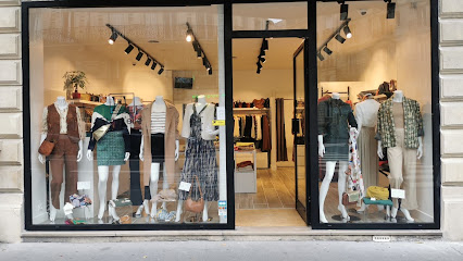 Etern'elle Magasin De Vêtements à Paris 06