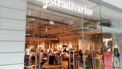 Stradivarius, Magasin de Vêtements à Lieusaint