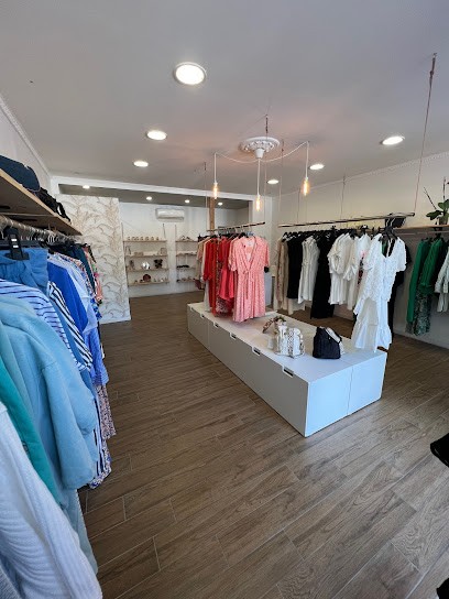 Leroy Alexandra, Magasin de Vêtements à La Londe-les-Maures